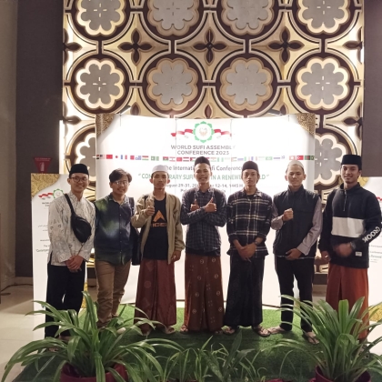 Bangga! 8 Mahasiswa Prodi PBA menjadi Volunteer dalam Kegiatan Multaqo Sufi Internasional di Pekalongan